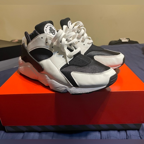 Air Huarache main image 4